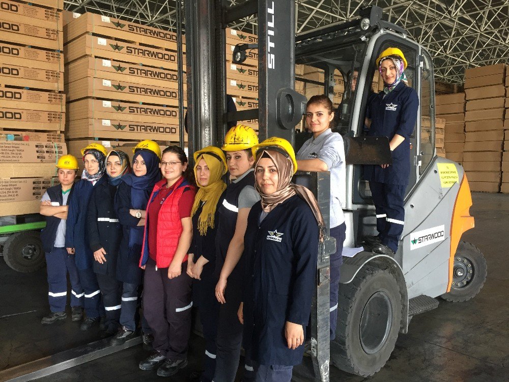 En Ağır Yükü Forklift Operatörü Anneler Kaldırıyor