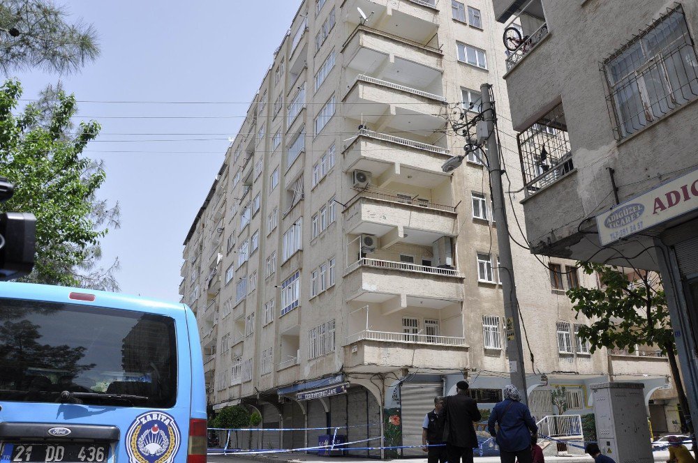 Diyarbakır’da Kolonu Patlayan Bina Tahliye Edildi