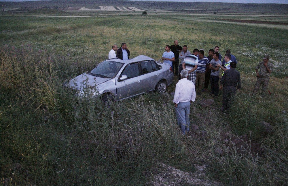 Kilis’te Otomobil Şarampole Yuvarlandı: 3 Yaralı