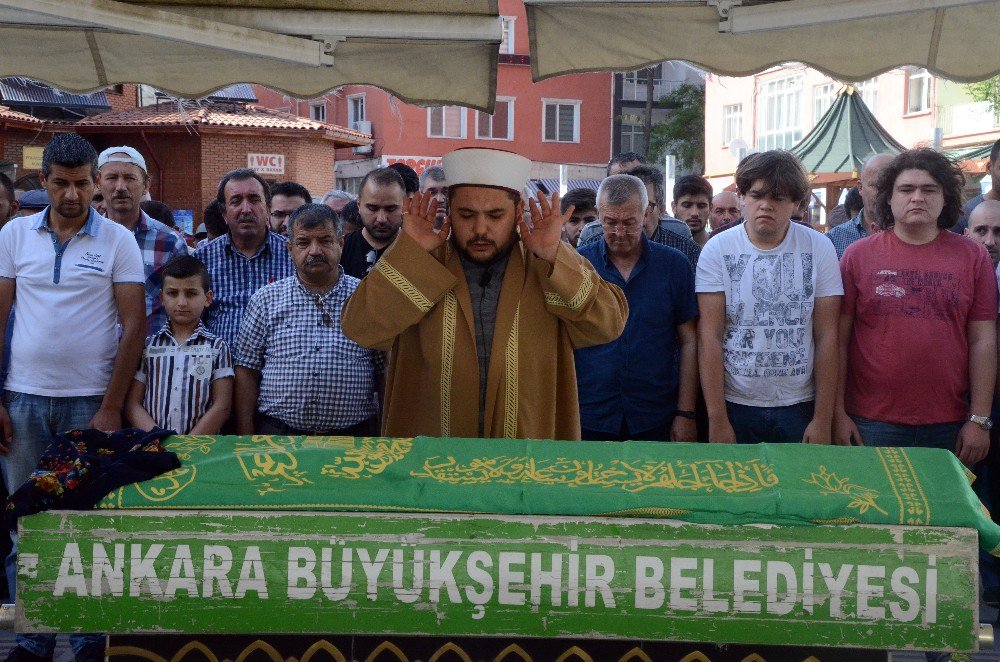 Anneler Günü’nde Annelerini Toprağa Verdiler