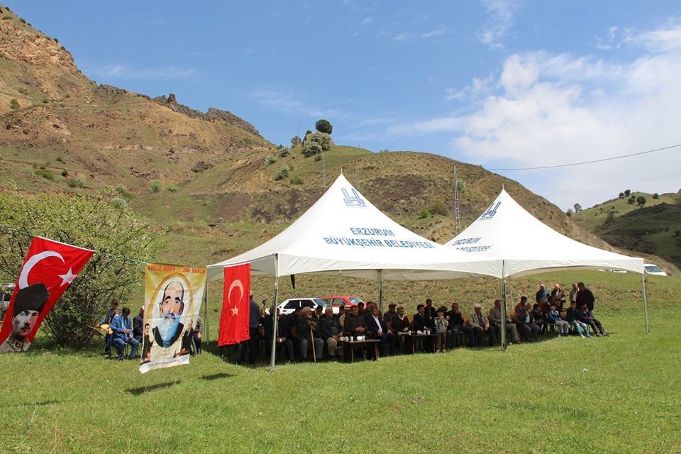 Oltulu Aşık Mevlüt İhsani Mezarı Başında Anıldı