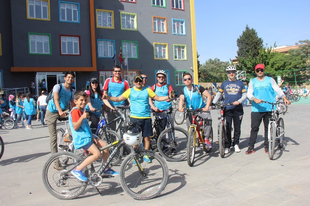 "Sağlığın İçin Pedal Çevir" Sloganıyla Düzenlenen Bisiklet Turuna Yoğun İlgi