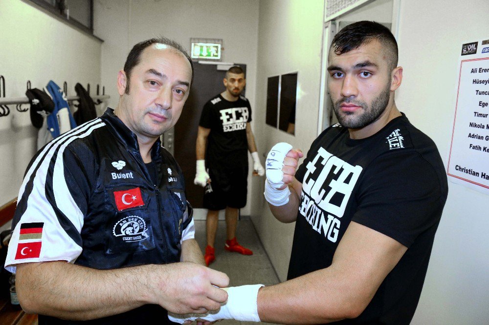 Türk Boks Kulübü Ec Boxing’de Nefesler Tutuldu