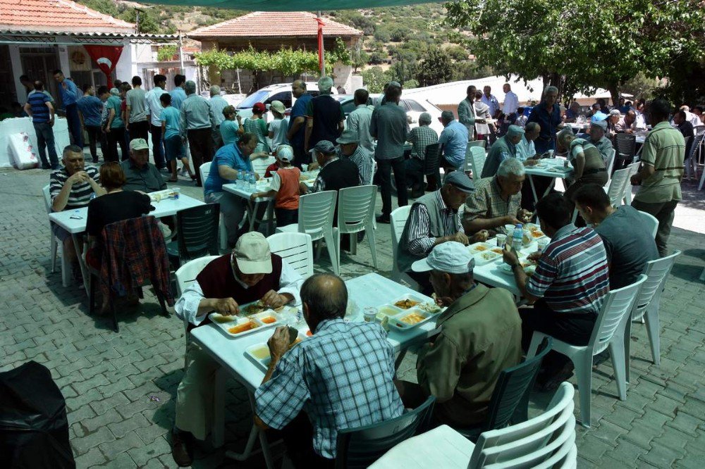 Aliağa’da Köy Hayırları Ve Keşkek Şenliği