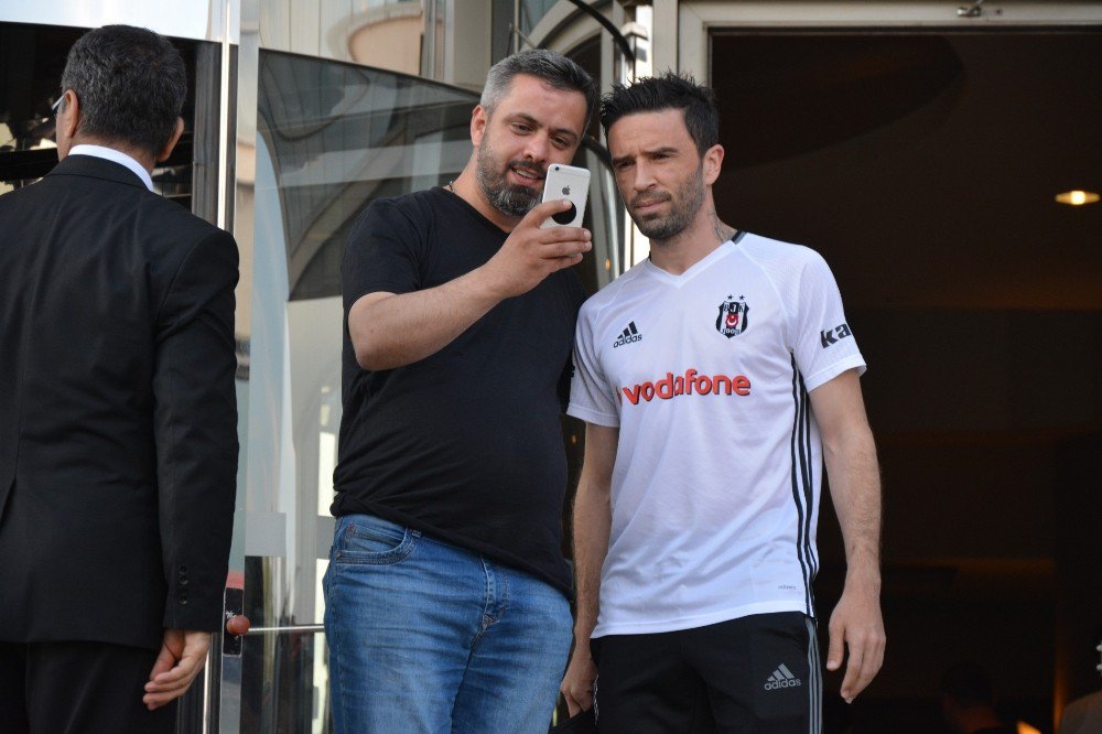 Beşiktaş Kafilesi Stadyuma Geldi