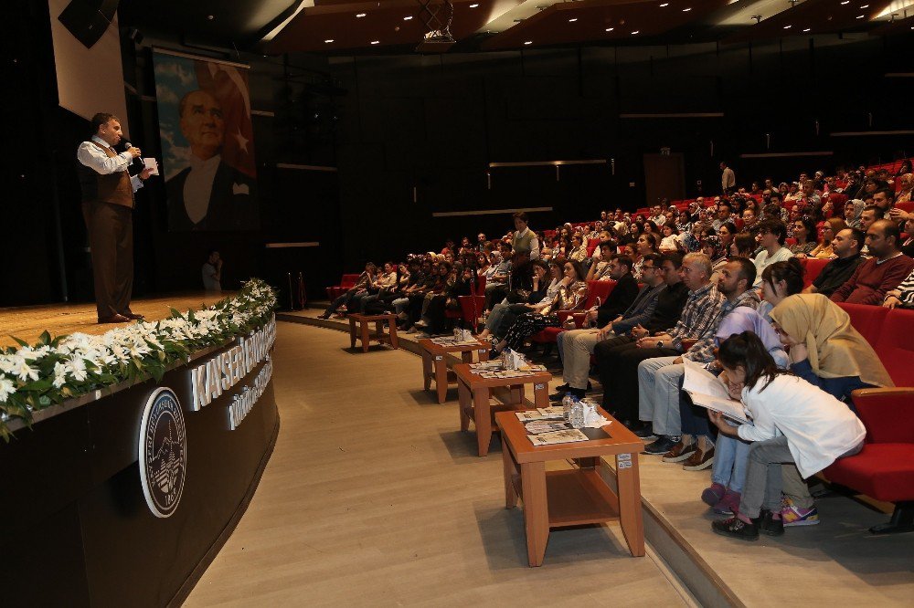 Psikolog-yazar Üstün Dökmen, Büyükşehir Belediyesi’nin Söyleşisine Katıldı