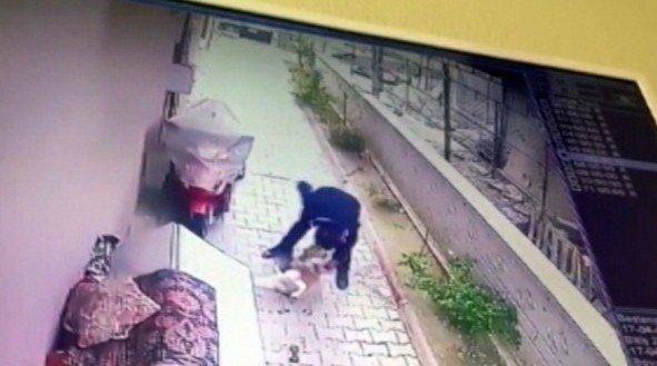 Köpeğin Çalınma Anı Saniye Saniye Kameraya Yansıdı