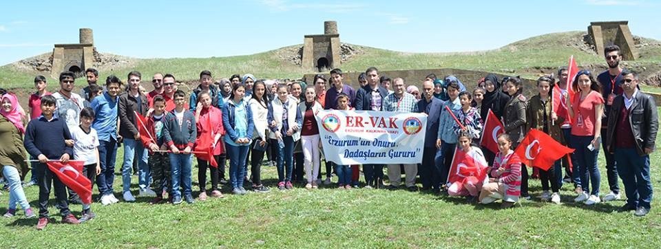 Ervak Gençlik Komisyonu, 100 Öğrenciye Unutulmaz Bir Gün Yaşattı