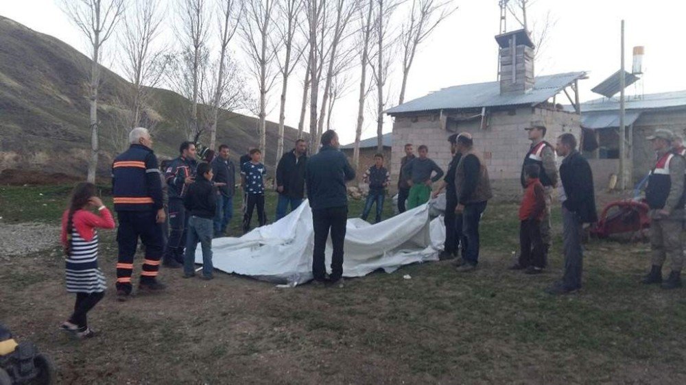 Afad Erzurum Deprem Bölgesinde Depremzedeler İçin Çalışmalarını Sürdürüyor