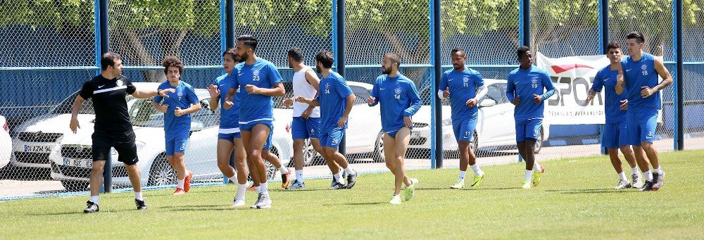 Adana Demirspor Ara Vermedi