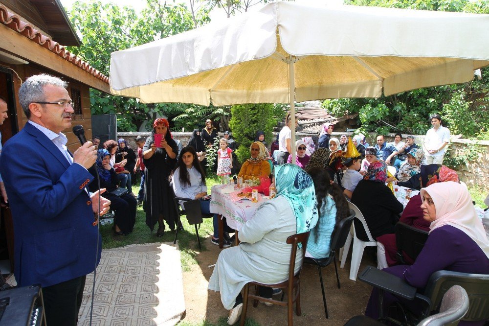 Başkan Köşker Şehit Anneleriyle Bir Araya Geldi