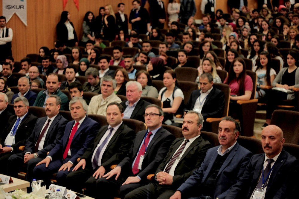 Giresun Üniversitesi’nde ‘İstihdam Ve Tanıtım Fuarı’ Düzenledi