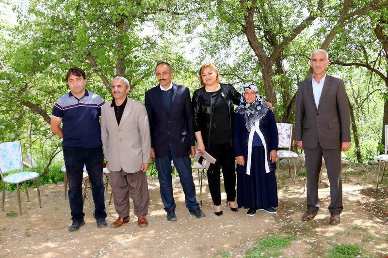 Vali Eşinden Şehit Ailelerine Ziyaret