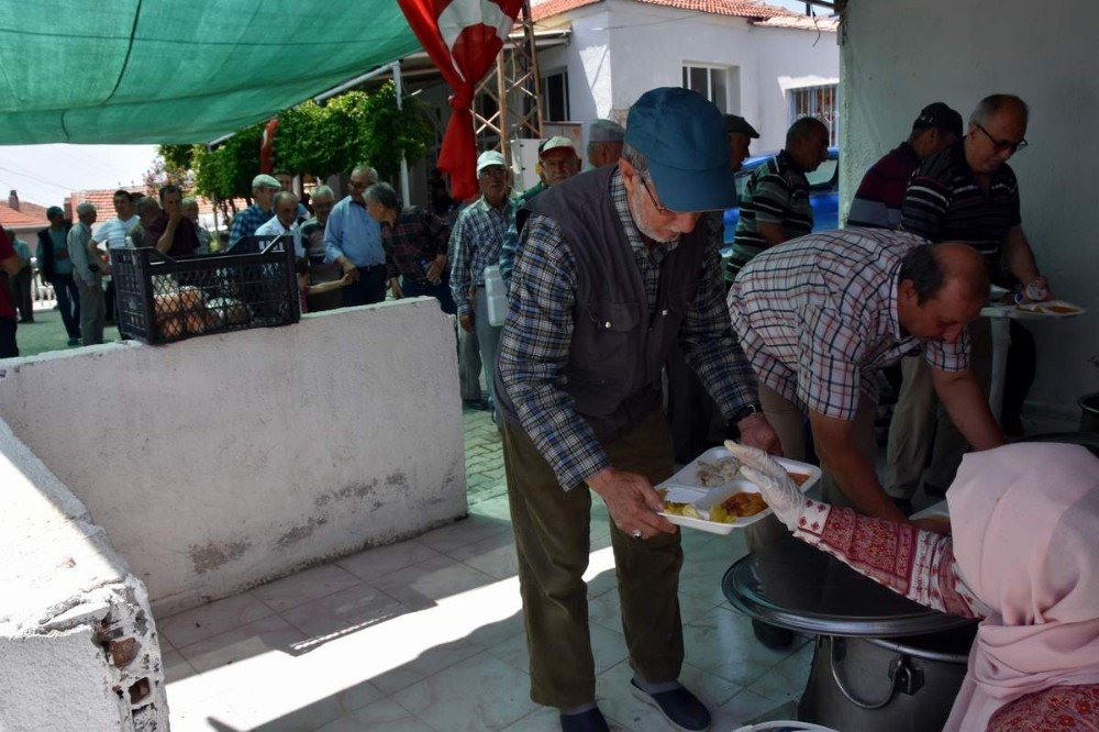 Aliağa’da Köy Hayırları Ve Keşkek Şenliği