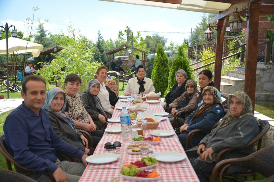 Vali Civelek Annelerle Buluştu