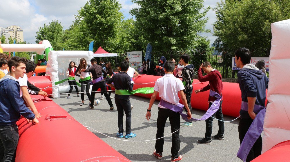 Gençlik Ve Spor Şenlikleri, Öğrencileri Sınav Stresinden Uzaklaştırıyor