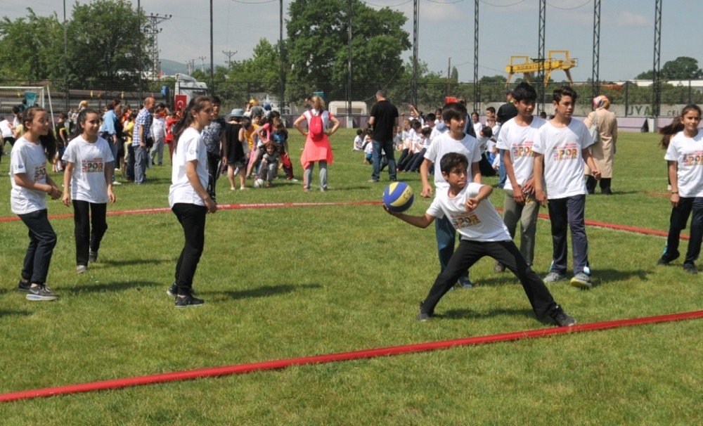 Spor Şenlikleri Sokak Oyunları İle Renklendi