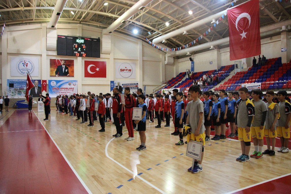 Okul Sporları Yarışları Karabük’te Başladı