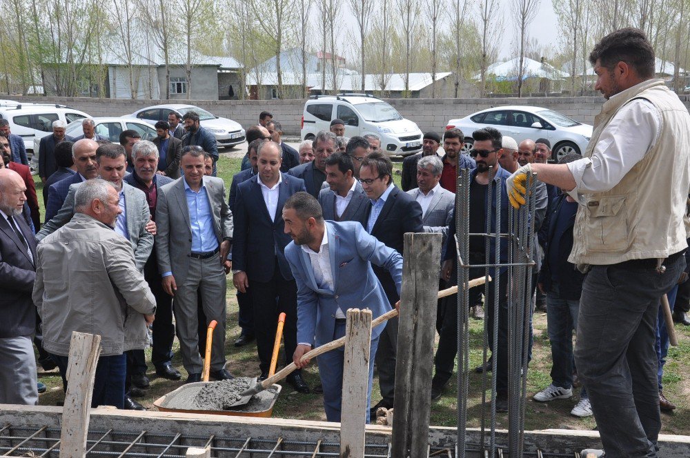 Patnos’ta İş Adamları Tarafından Cami Ve Taziye Evi Temeli Atıldı