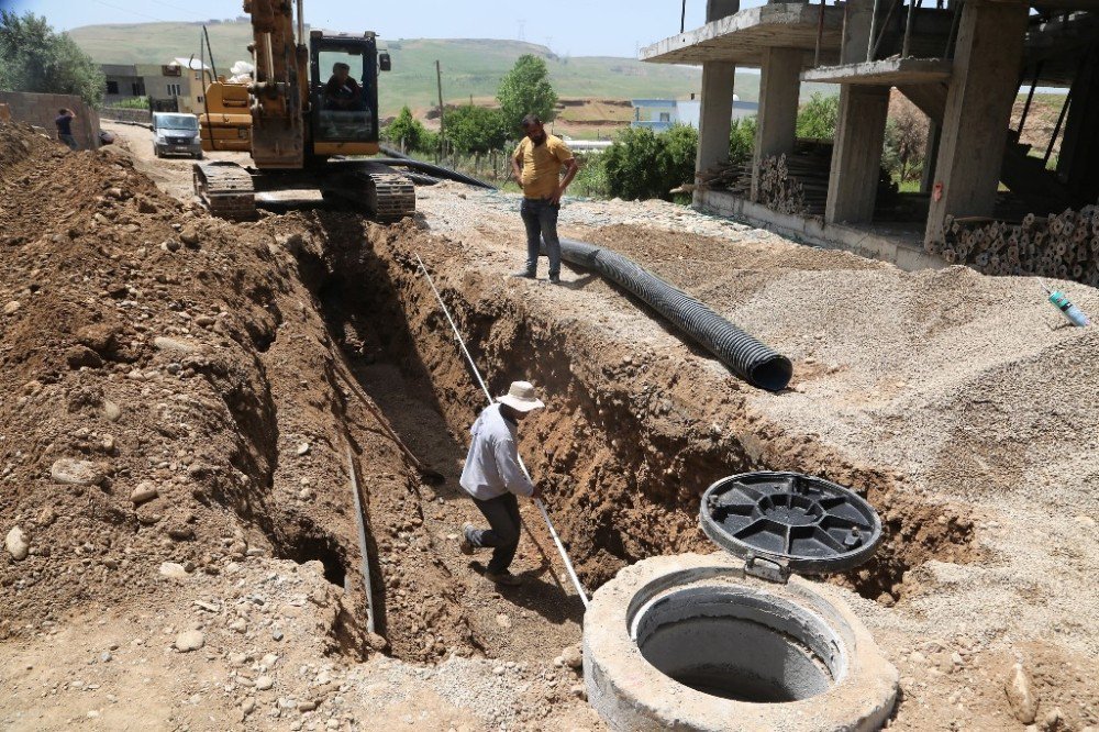 Cizre’nin Dirsekli Köyünde Alt Yapı Çalışması