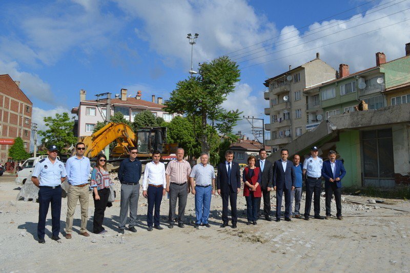 Yenişehir’e Kapalı Pazar Yeri