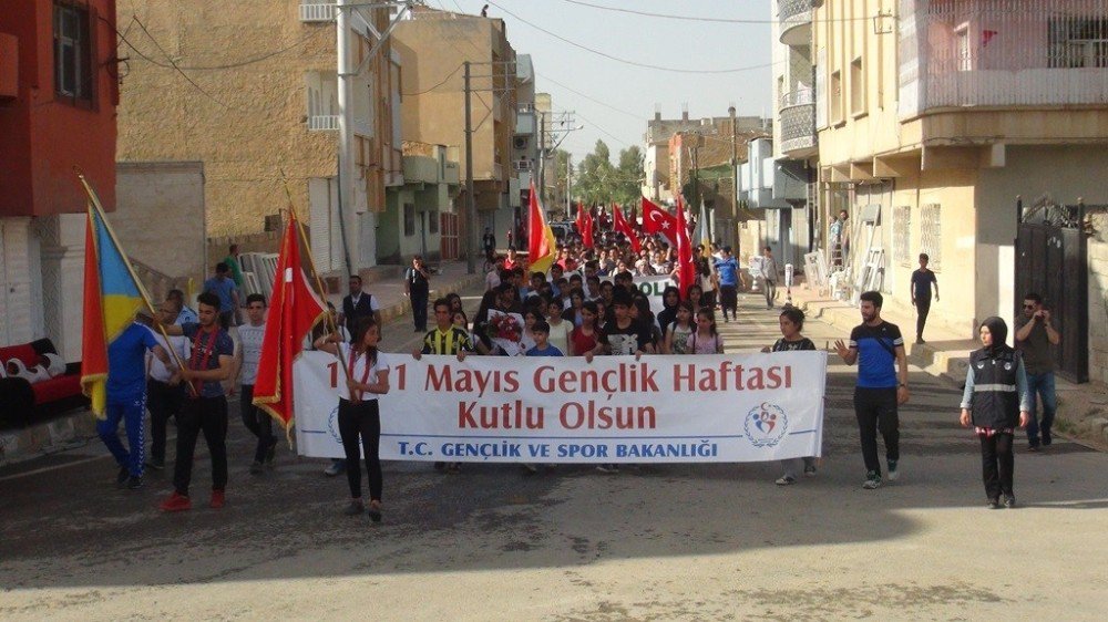 Nusaybin’de Gençlik Yürüyüşü Yapıldı