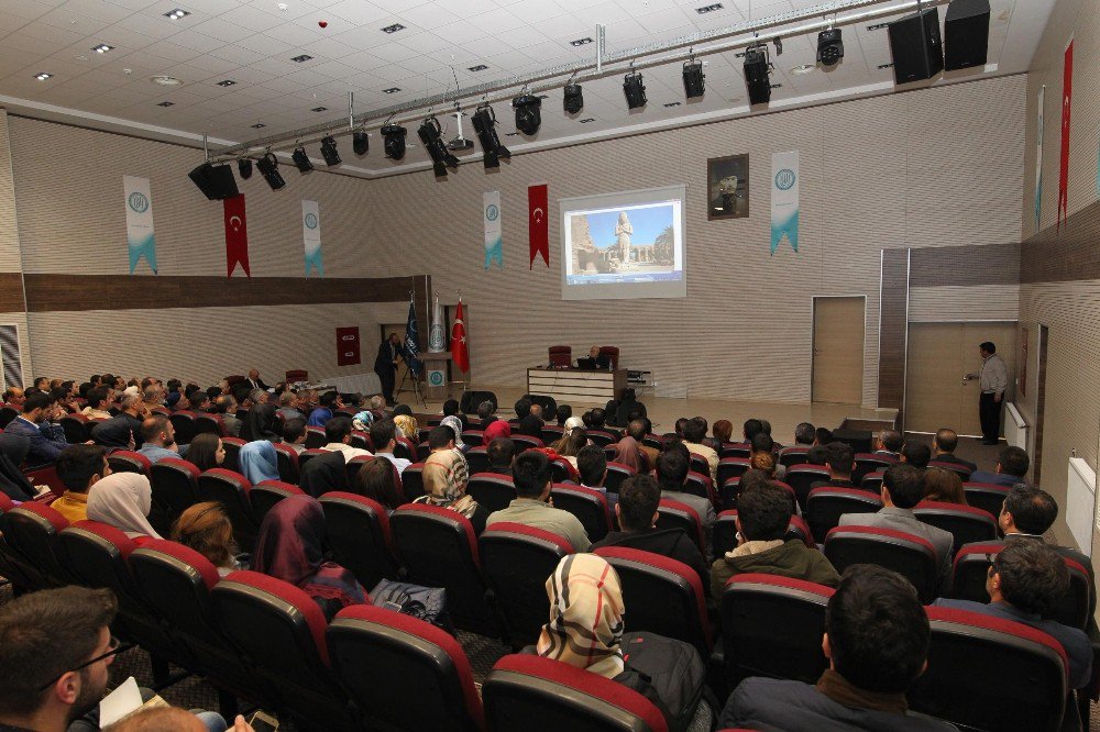 Beü’de ‘Müslümanların Tarihi’ Konferansı