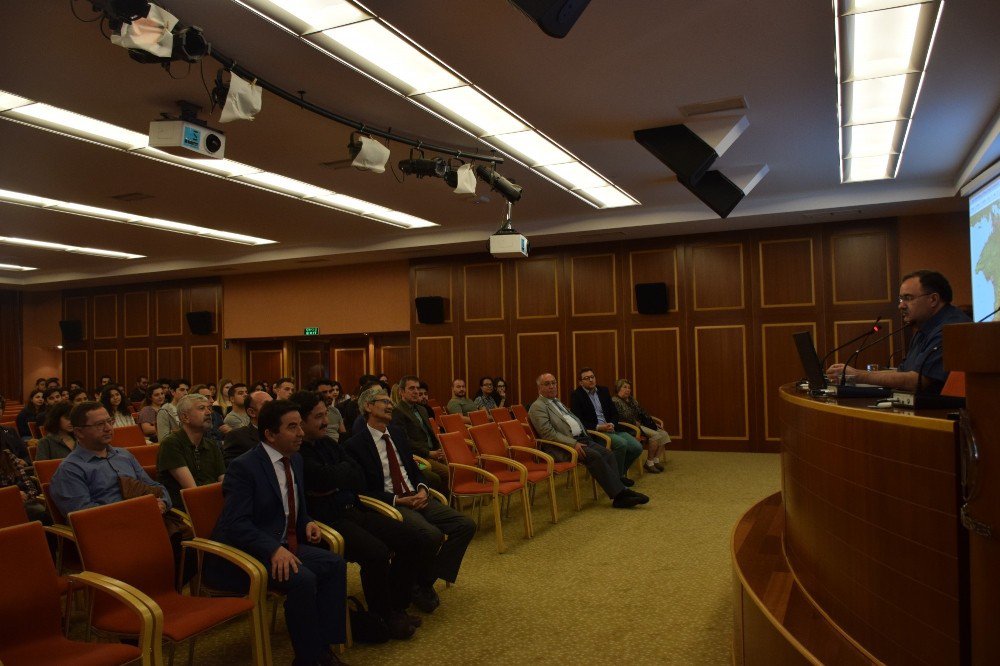 Anadolu Üniversitesinde ‘Kırım Tarihi’ Konferansı Gerçekleşti