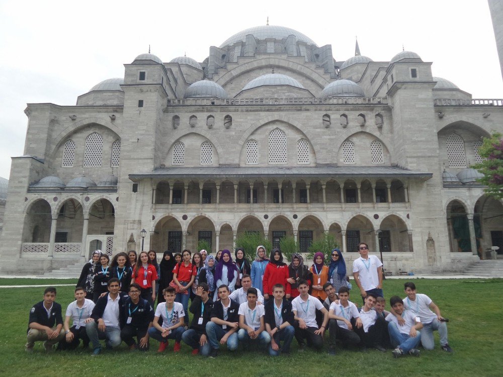 41 Genç İstanbul Tarih Turunda