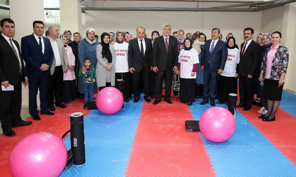 Başkan Karaosmanoğlu, Darıca’da Okulları Ziyaret Etti