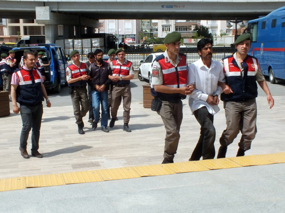 Evin Çevresine Şişelerle Alarm Sistemi Kuran Uyuşturucu Tacirleri Kaçamadı