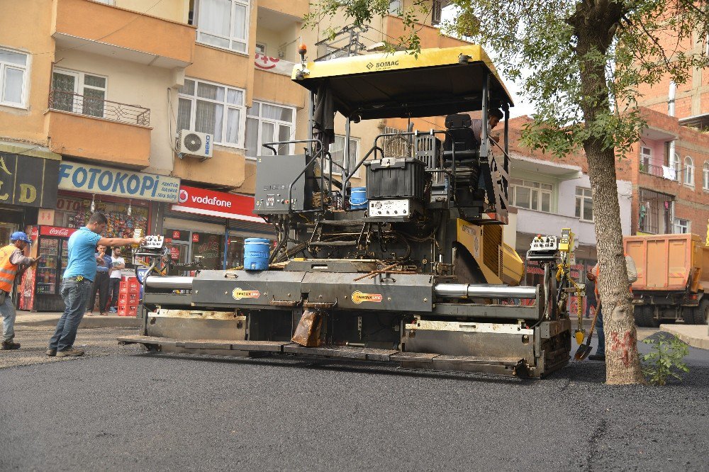 Bağlar İlçesinde Asfalt Çalışmaları Sürüyor