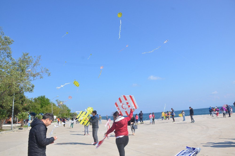 Sinop’ta Gökyüzü Uçurtmalarla Renklendi