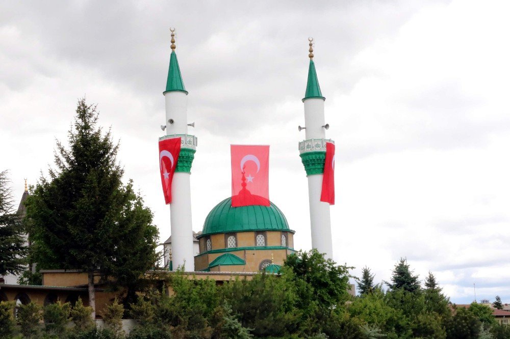 Seyyid Müderris Zeynel Ağa Cami Hizmete Açıldı