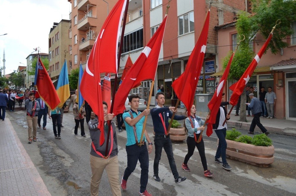 İvrindi’ De Gençlik Yürüyüşü