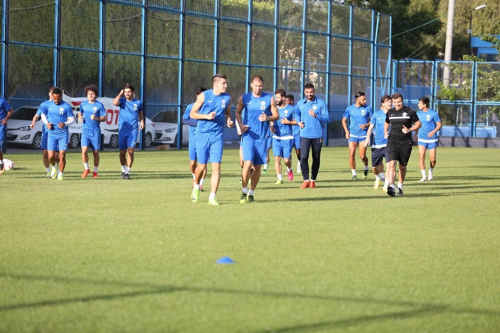 Adana Demirspor, Mersin İdmanyurdu Hazırlıklarını Sürdürdü