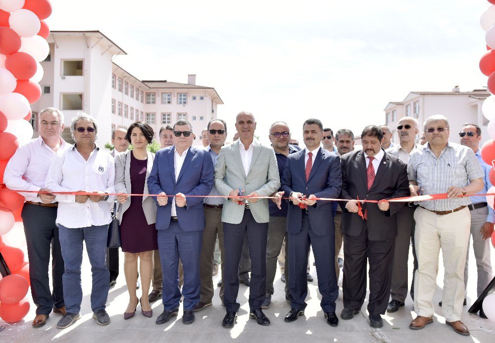 Meslek Liseliler Ürünlerini Tanıttı