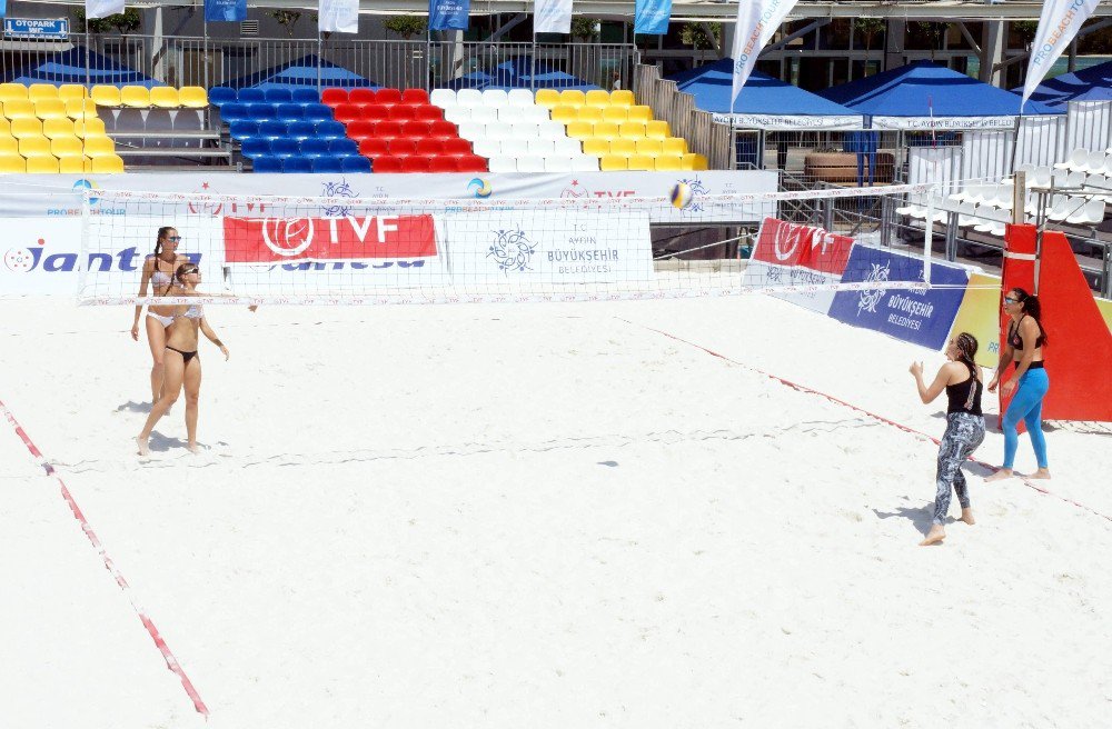 Aydın’da Plaj Voleybolu Heyecanı