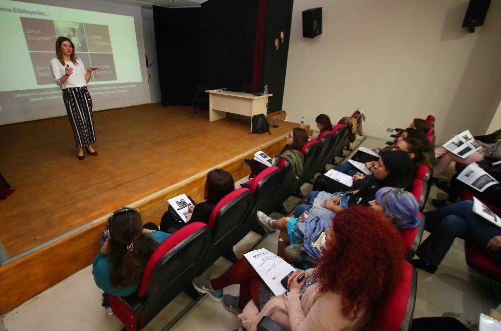 Kadınlara Girişimcilik Ve Liderlik Semineri