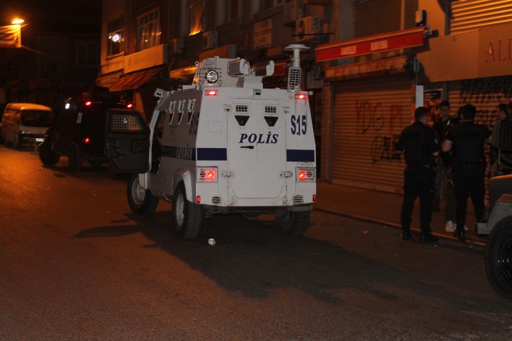 Beyoğlu’nda Polise Silahlı Saldırı