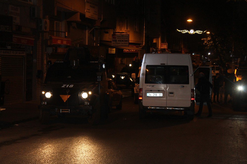 Beyoğlu’nda Polise Silahlı Saldırı