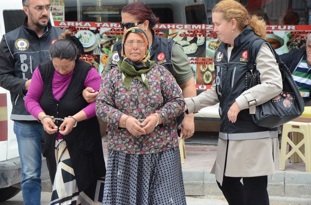 Yakalanmamak İçin Sokağa Gözcü Dikmişler