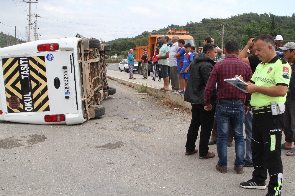 Fethiye’de Öğrenci Servisi Devrildi: 5 Yaralı