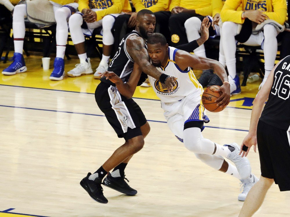 Golden State Warriors, Spurs Karşısında 2-0 Yaptı