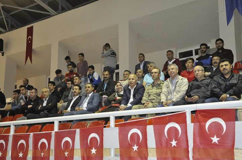 Gürüm Kaymakamlığı Voleybol Turnuvası Sona Erdi