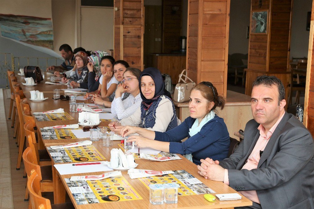 Çocuk Üniversitesi Yönetimi Rehber Öğretmenlerle Buluştu