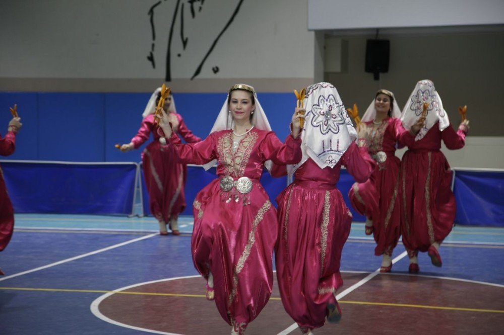 Odunpazarı Belediyesi Halk Oyunları Ekibi Bölge İkincisi Oldu