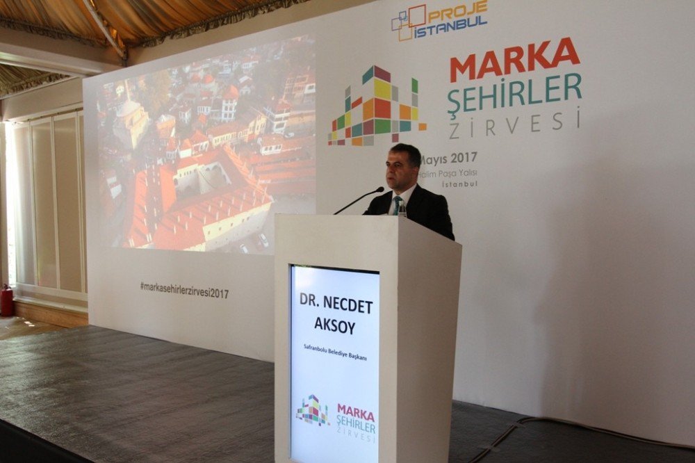 Necdet Aksoy, Marka Şehirler Zirvesi’ne Katıldı