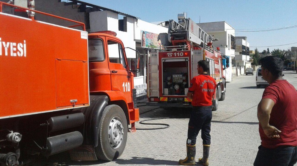 Ekmek Yaparken Evini Yakıyordu