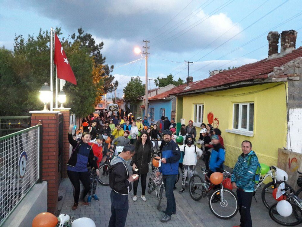 Dünya Oyun Oynama Gününde Pedallara Bastılar